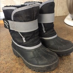 Toddler 7/8 snow boots